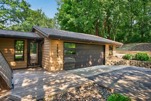 18475 Jamaica PATH, Lakeville, MN 55044