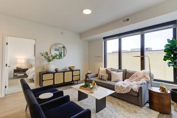 270 Hennepin AVE #919, Minneapolis, MN 55401