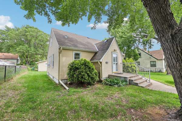 5323 4th ST NE, Fridley, MN 55421