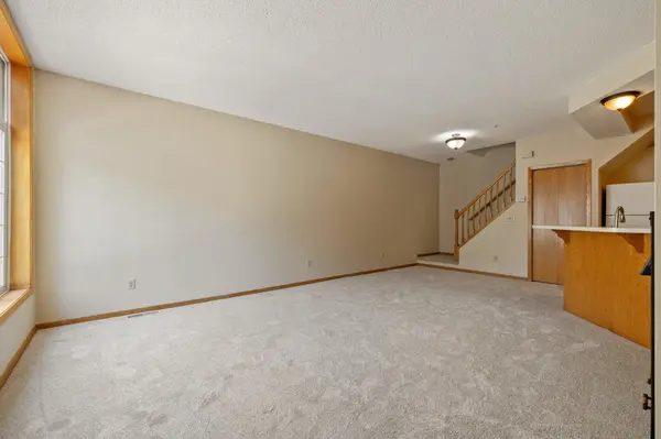 8797 Branson DR #67, Inver Grove Heights, MN 55076