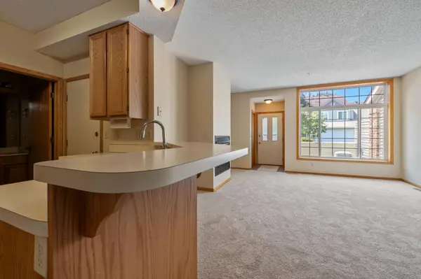 8797 Branson DR #67, Inver Grove Heights, MN 55076
