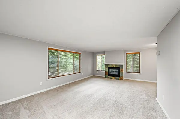 5200 Greenwood CIR, Excelsior, MN 55331