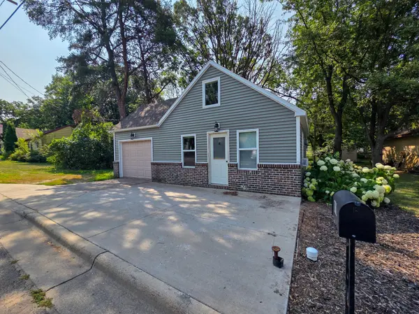 810 5th AVE SE, Little Falls, MN 56345