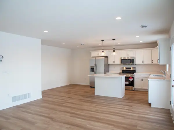 7897 Cottonwood BLVD, Horace, ND 58047