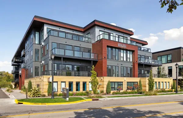 253 Lake ST E #305, Wayzata, MN 55391