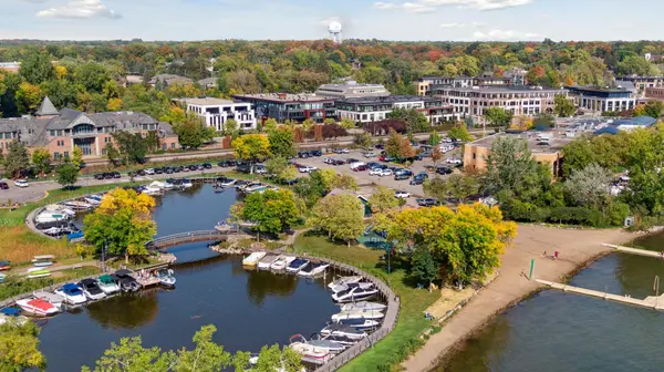 253 Lake ST E #305, Wayzata, MN 55391