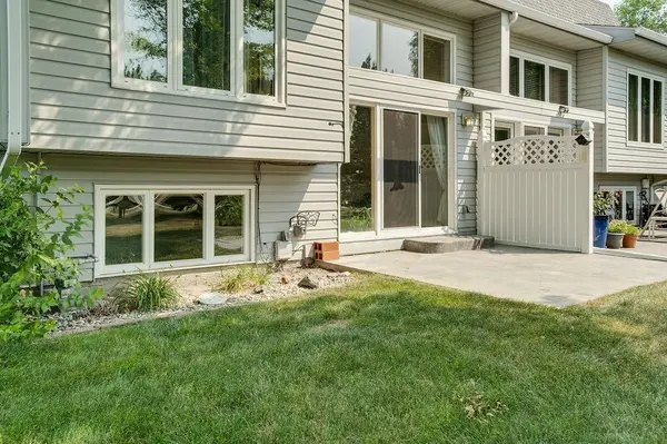 601 35th AVE S #1, Moorhead, MN 56560