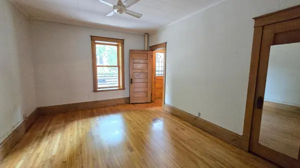 1311 Yale PL #18, Minneapolis, MN 55403