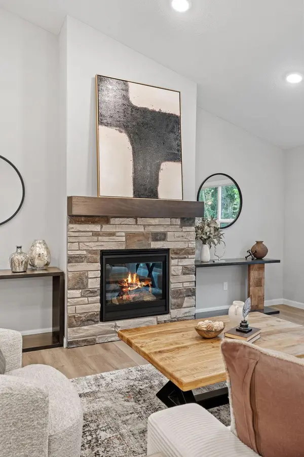 1014 2nd ST NW, Delano, MN 55328