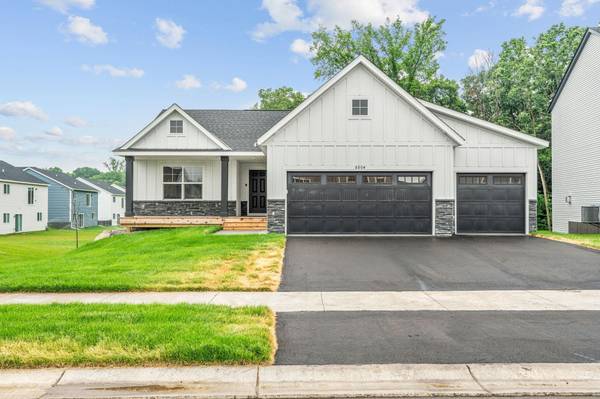 1014 2nd ST NW, Delano, MN 55328