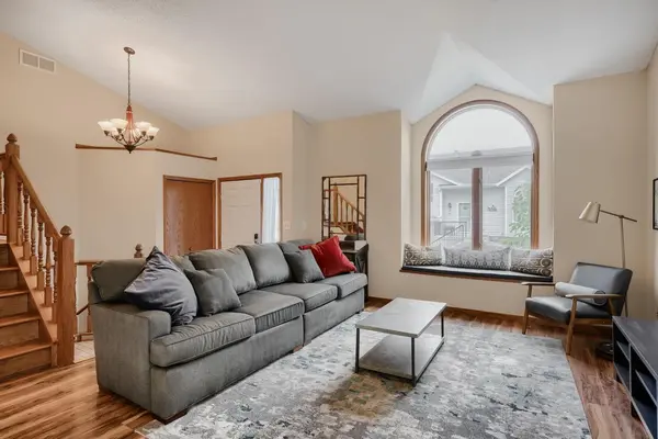 14809 Endicott WAY, Apple Valley, MN 55124