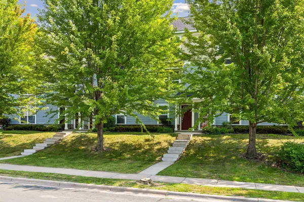 3117 Clover Ridge DR, Chaska, MN 55318