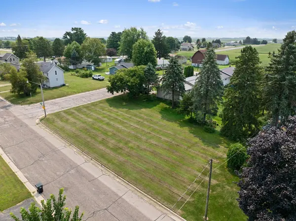 418 Monroe ST E, Caledonia, MN 55921