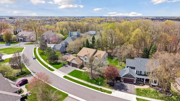 7559 Zanzibar LN N, Maple Grove, MN 55311