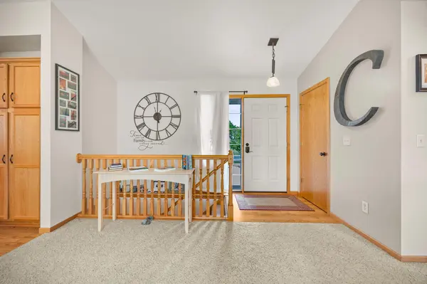 221 Douglas DR, Waverly, MN 55390