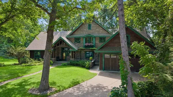 8307 Oakmere RD, Bloomington, MN 55438