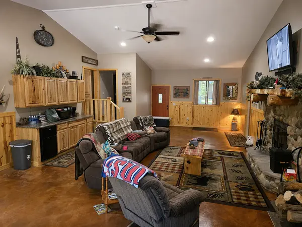 4902 Woodland DR NW, Hackensack, MN 56452