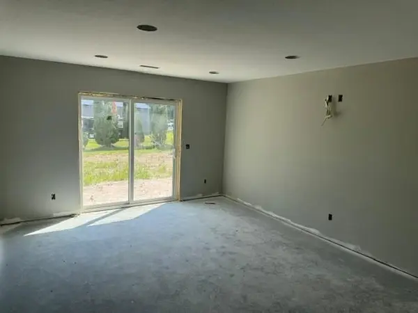 810 Texas AVE NW, Hutchinson, MN 55350
