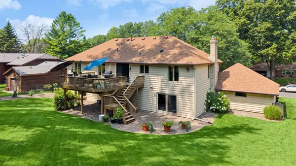 1544 Mccarthy RD, Eagan, MN 55121