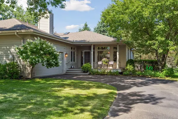 8950 Hilloway RD, Eden Prairie, MN 55347
