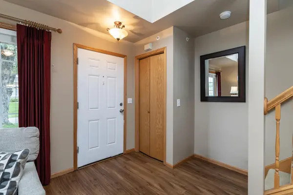 6822 Benton CIR #37, Inver Grove Heights, MN 55076