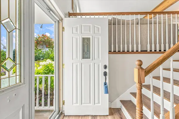 18480 Country Squires CIR, Prior Lake, MN 55372