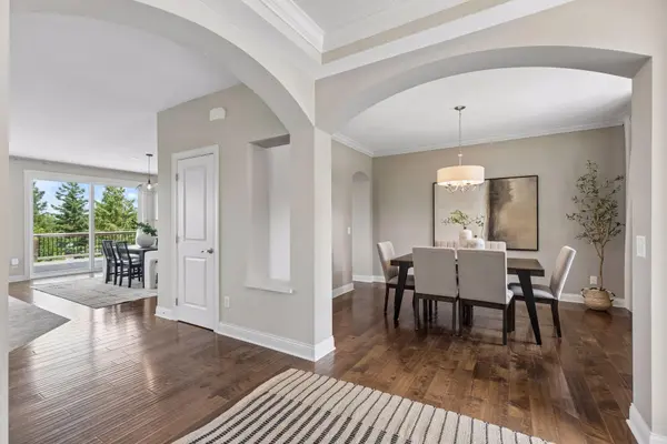 9080 Princeton CIR, Woodbury, MN 55125