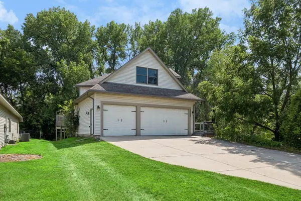 2209 Congress ST, South Saint Paul, MN 55075