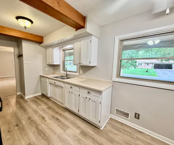 8001 Edgewood AVE N, Brooklyn Park, MN 55445