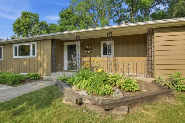 1128 11th ST SW, Willmar, MN 56201