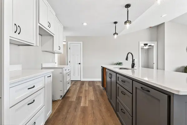7222 Hawthorne CT, North Branch, MN 55056
