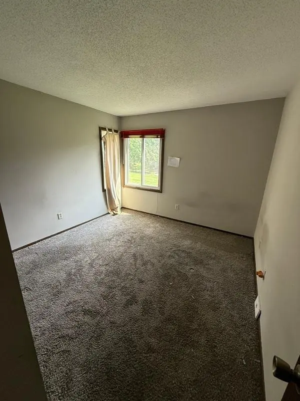 155 Bordeaux CT, Woodbury, MN 55125