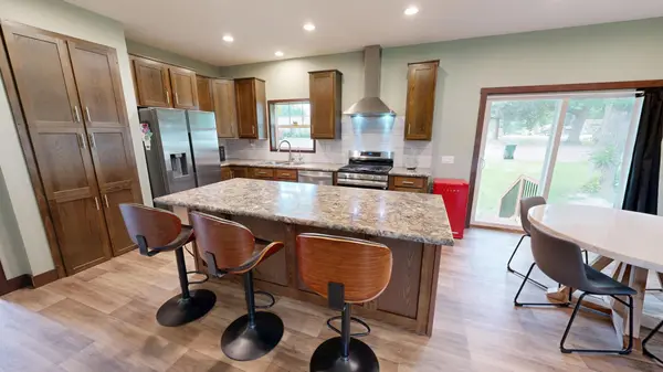 209 / 211 Farmdale RD, Lake Lillian, MN 56253