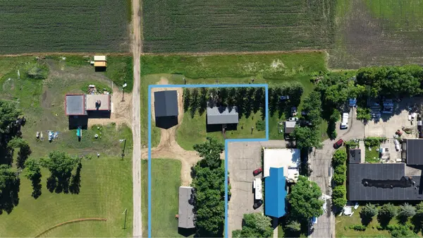 209 / 211 Farmdale RD, Lake Lillian, MN 56253