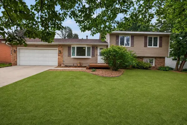2575 Lamada PL, Owatonna, MN 55060