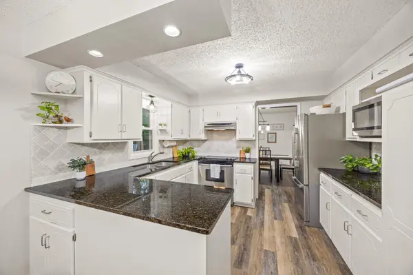 14880 Ironwood CT, Eden Prairie, MN 55346