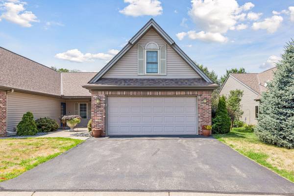 1911 Stone CRK, Hudson, WI 54016