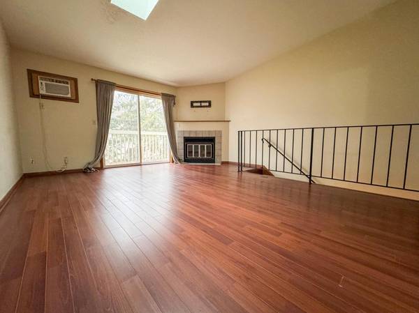 17562 Pond CIR, Eden Prairie, MN 55346