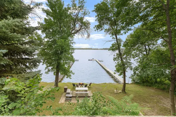 6950 French Lake CT, Faribault, MN 55021