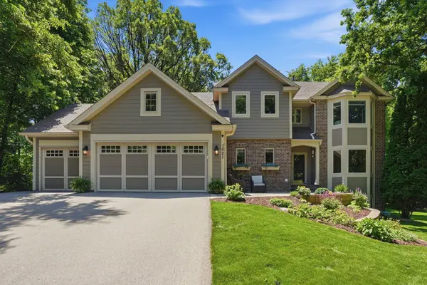1021 Wildwood WAY, Chaska, MN 55318