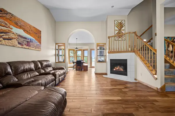 433 County Road 39 NW, Monticello, MN 55362