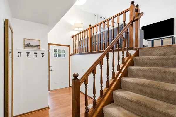 14202 Towers LN, Eden Prairie, MN 55347