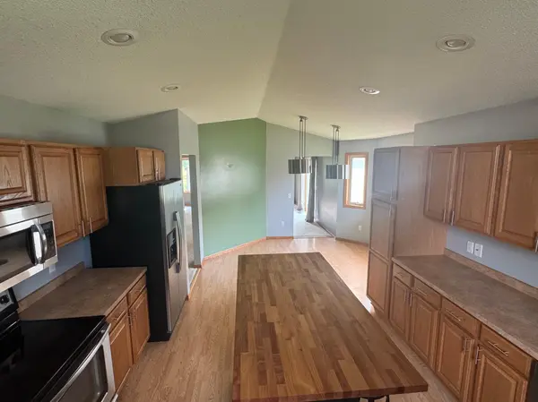 1908 Prairie AVE SW, Faribault, MN 55021