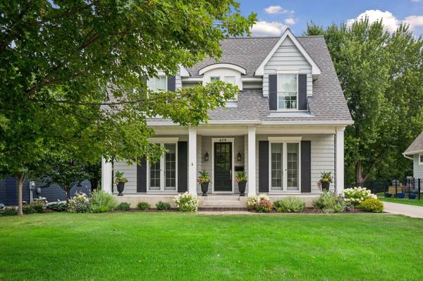 619 Gardner ST, Wayzata, MN 55391