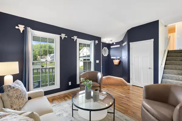 8607 Shiloh CT, Eden Prairie, MN 55347