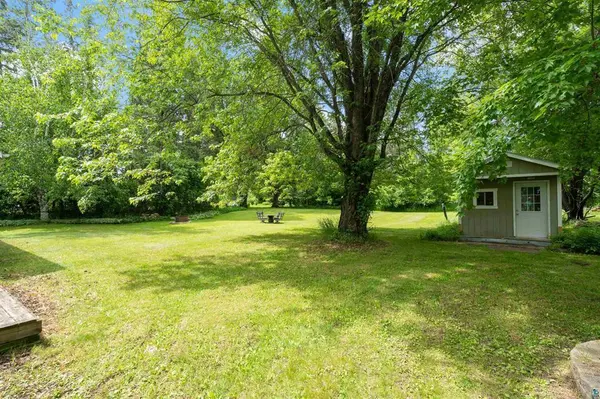 908 Lakeshore DR, Moose Lake, MN 55767