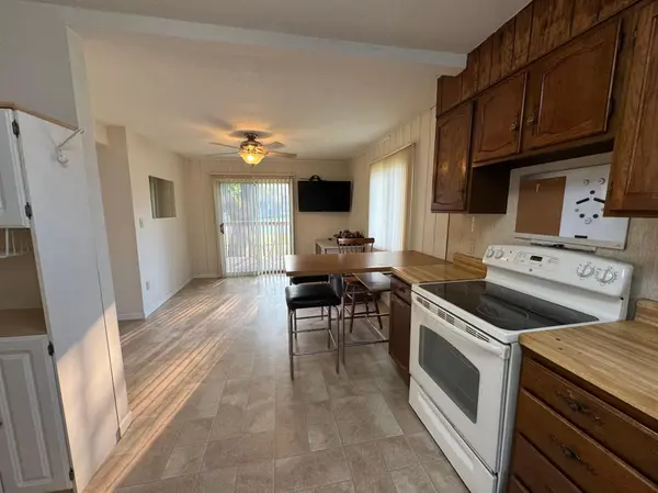 1706 N 4th AVE, Moorhead, MN 56560