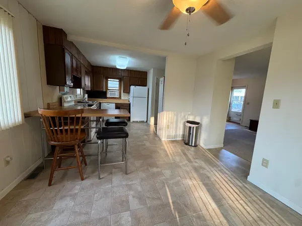 1706 N 4th AVE, Moorhead, MN 56560
