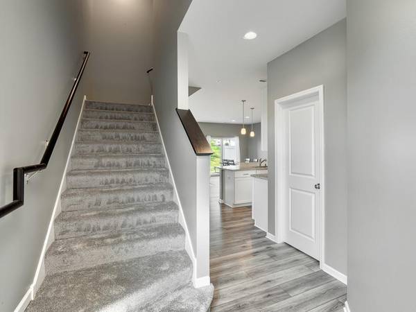 5581 Yucca LN N, Plymouth, MN 55446
