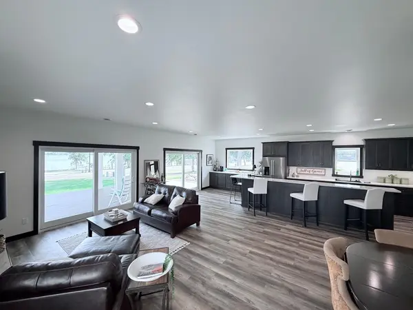 1084 W Lake DR, Detroit Lakes, MN 56501
